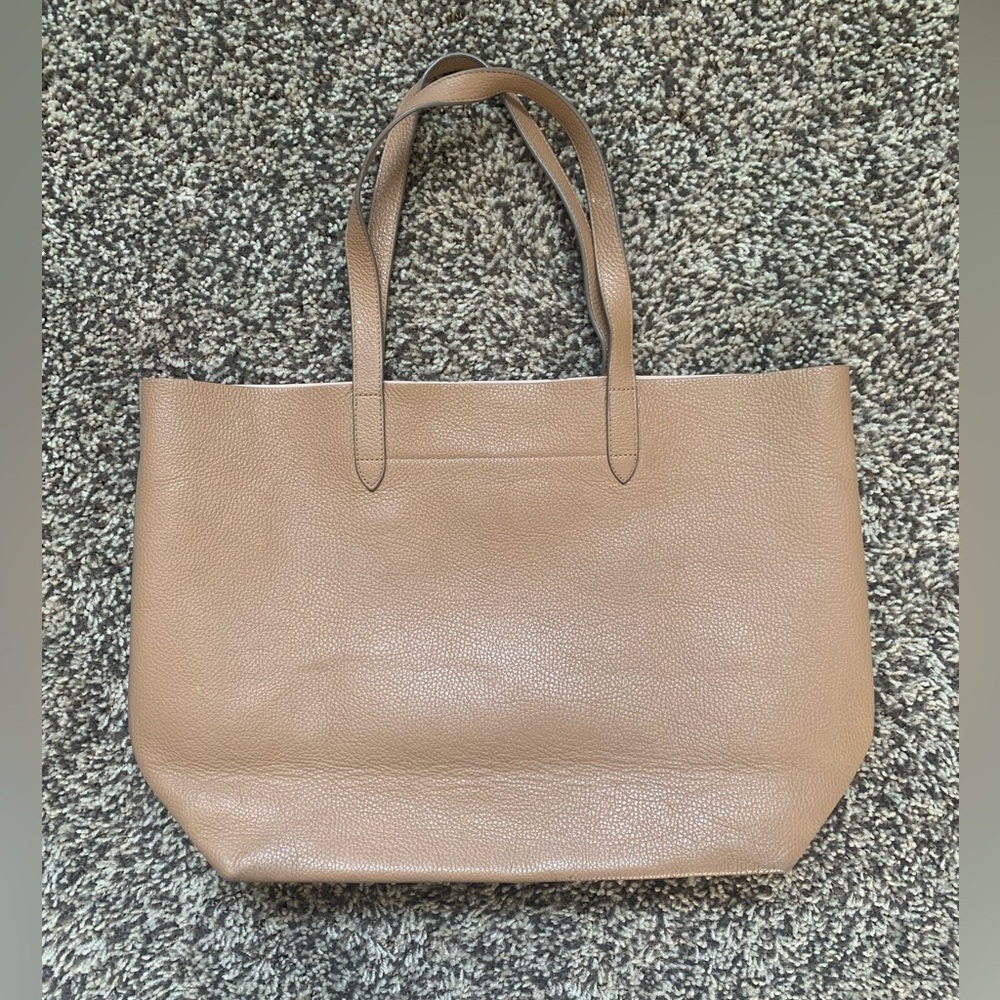 Cuyana Classic Structured Tote